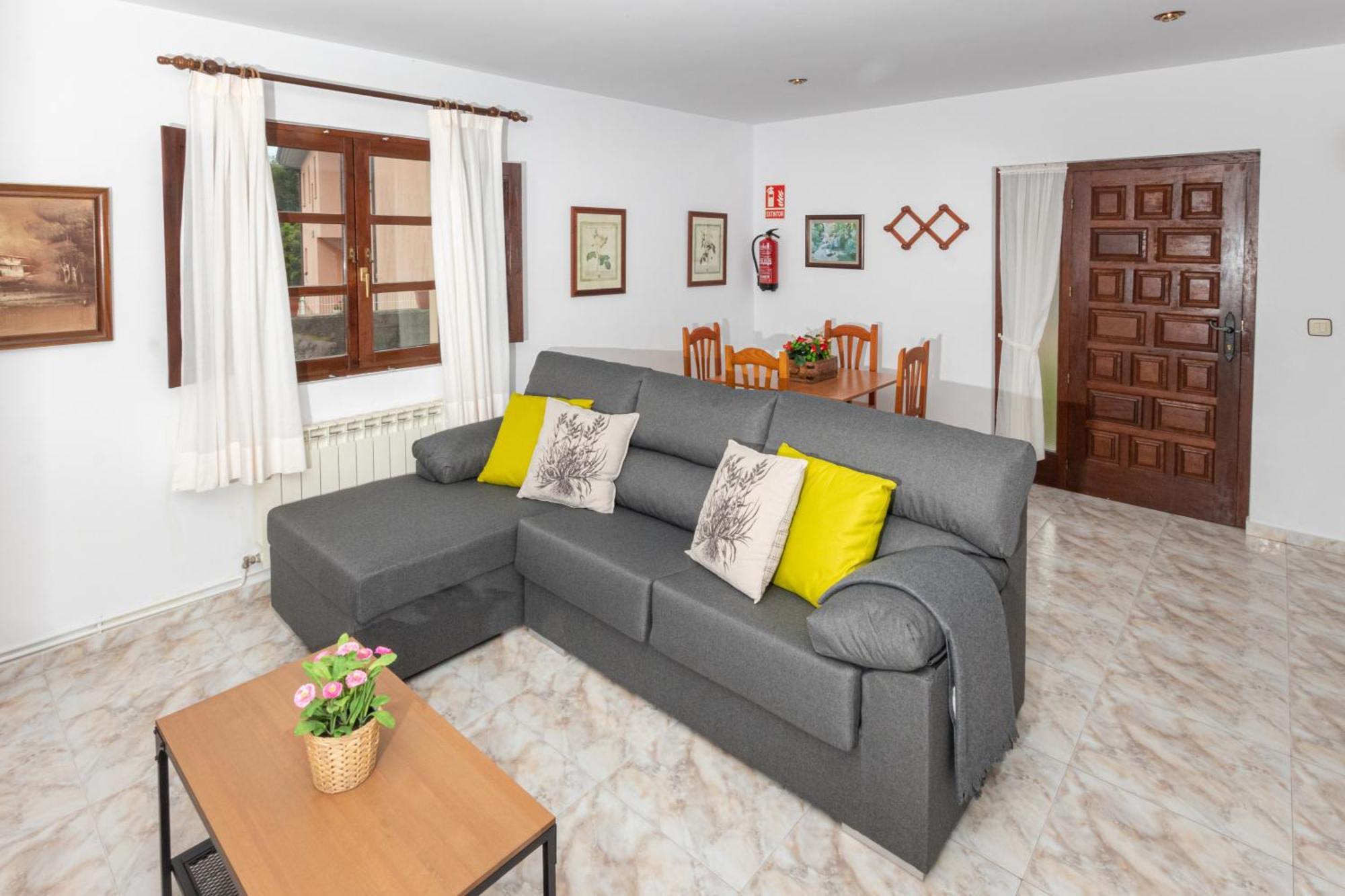 Apartamentos El Acebo Navés Eksteriør billede