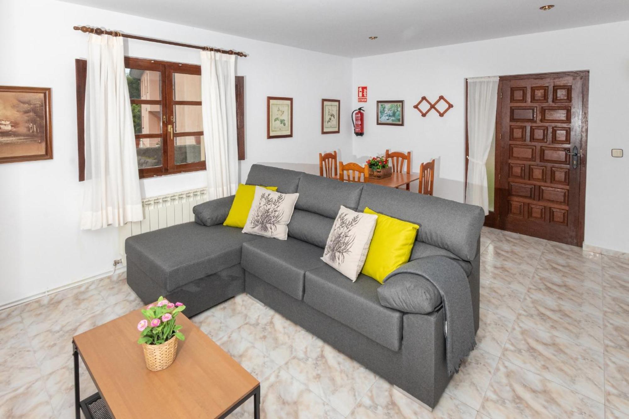 Apartamentos El Acebo Navés Eksteriør billede